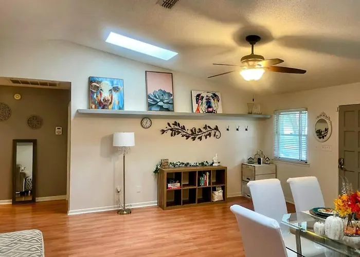 Town & Country Getaway * Tallahassee